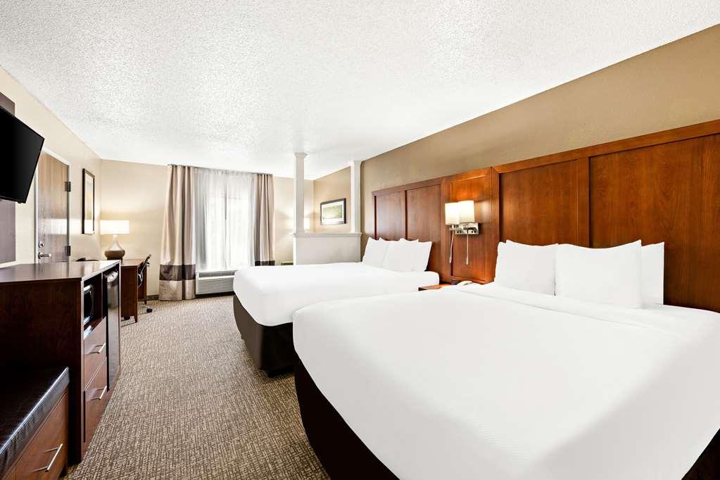 Comfort I-81 Hotel 3*